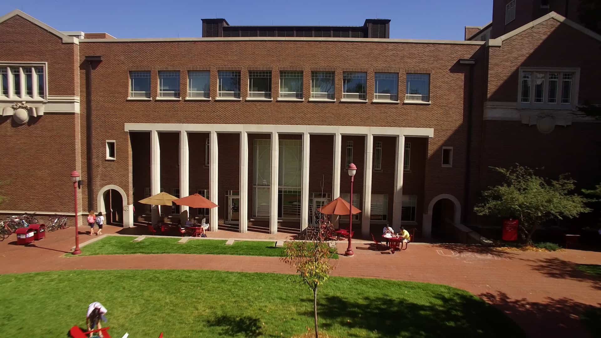 Daniels Fund ethics competition features 8 business schools