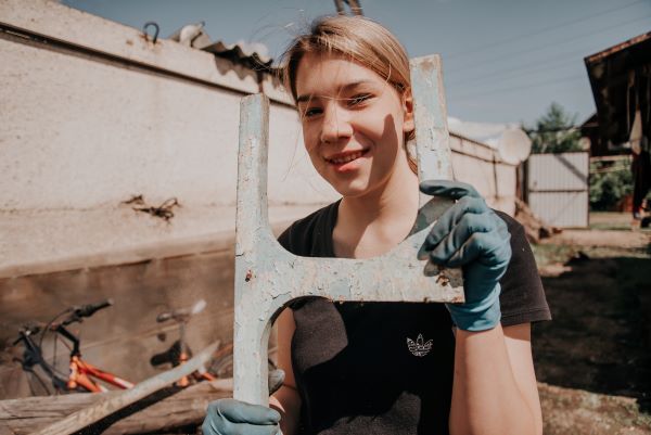 Alumna Empowers Female Entrepreneurs in Russian Hometown