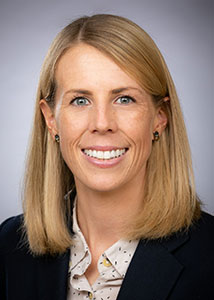 Stefani Langehennig headshot