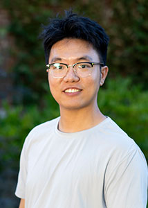 Huimin Wang headshot