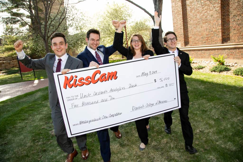 KissCam Winning Team